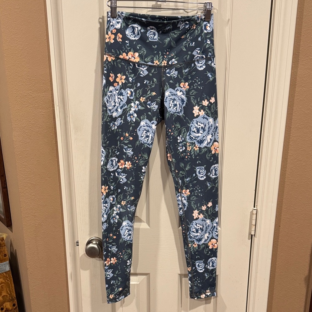DYI Floral Ankle Length Leggings. Sz Medium